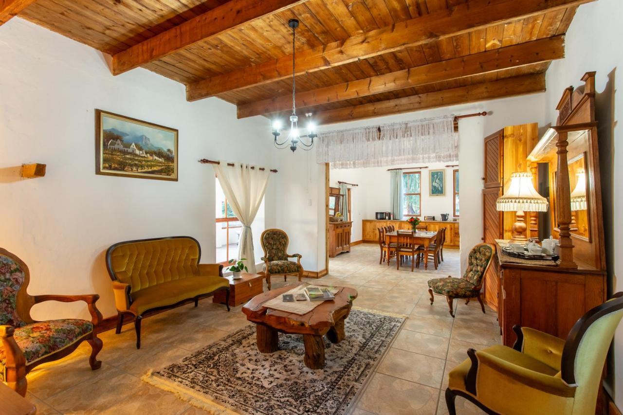 Ravenscliff White House Oudtshoorn
